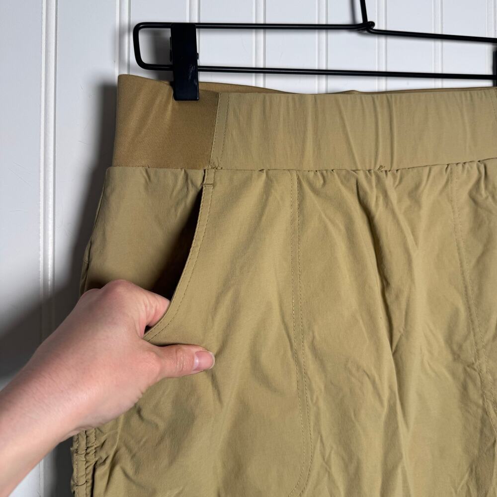 Camel Crown Golf Tennis Skort Beige Quick Dry Women’s Size Medium - Picture 8 of 11